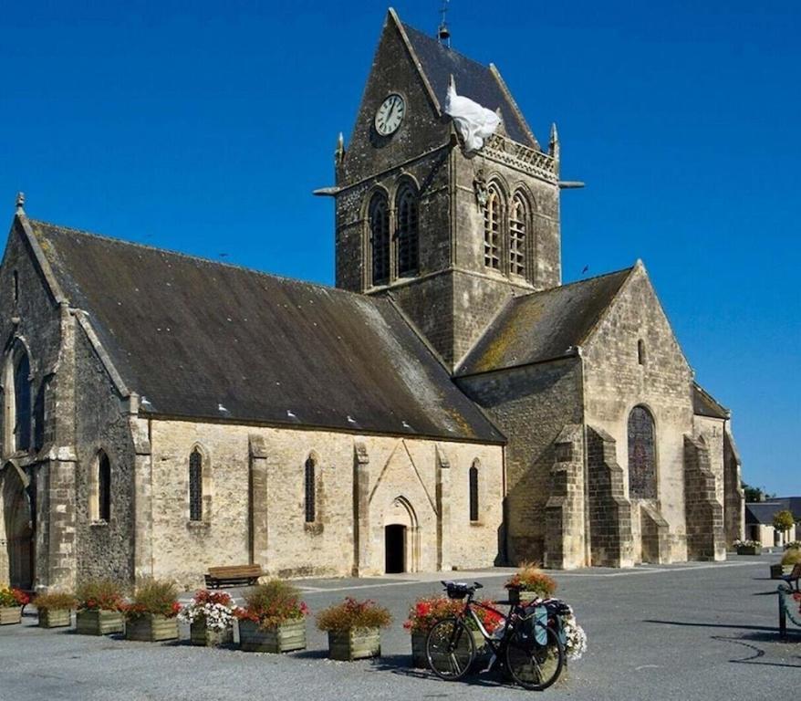 Gite Liberte-Utah Beach Сент-Мари-дю-Мон Экстерьер фото