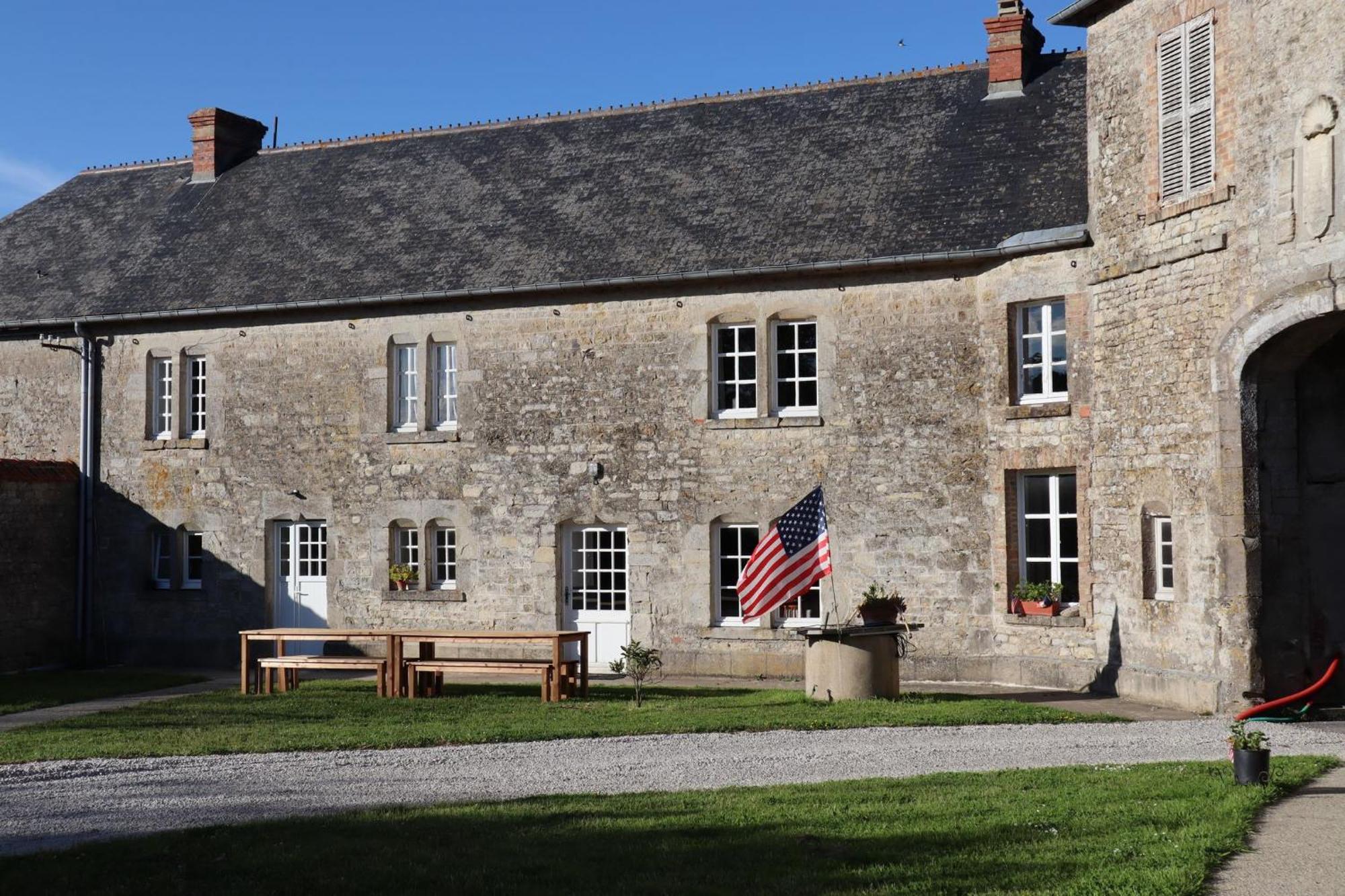 Gite Liberte-Utah Beach Сент-Мари-дю-Мон Экстерьер фото